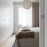 Satamanhelmen Naekoealahuoneisto 아파트 오울루