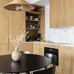Satamanhelmen Naekoealahuoneisto 아파트 *