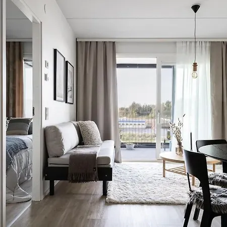 Satamanhelmen Naekoealahuoneisto Oulu