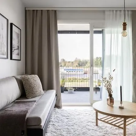 Satamanhelmen Naekoealahuoneisto 奥卢