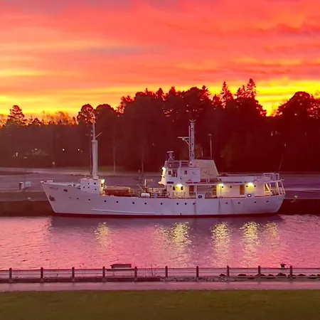 Satamanhelmen Naekoealahuoneisto Appartement Oulu